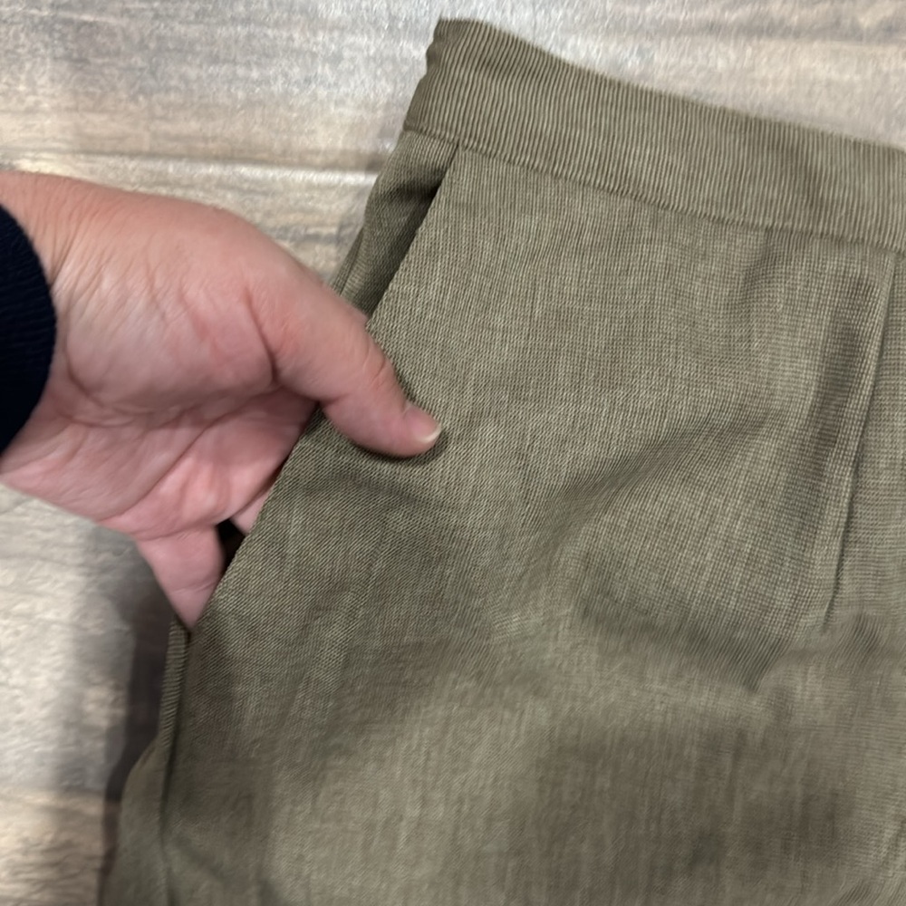 Dress pants - Picture 2 of 4